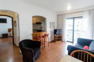 Flat nos jardins, prox a av. rebouças, paulista, rodeado por um vasto comércio em seu entorno