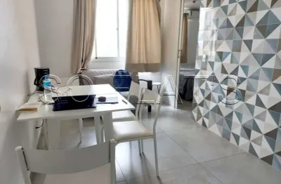 Lindo flat com 2 dorms para locação totalmente equipado muito próx da faculdade fmu e av sto amaro.