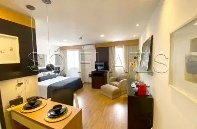 Flat lindo com 1 dormitório e 1 vaga de garagem disponível para locação.