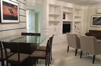 Flat em moema, lindamente decorado, com excelente estrutura e ótima localização