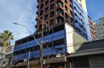 Sala comercial à venda na rua josé de alencar, 521, menino deus, porto alegre por r$ 399.000