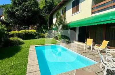 Descubra o paraíso urbano: linda casa na gávea, seu refúgio de luxo no coração do rio!
