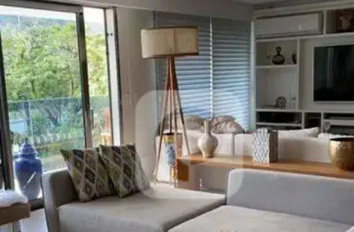 Exclusivo apartamento na lagoa, com vista para a lagoa rodrigo de frreitas.