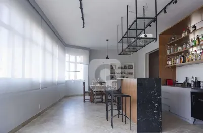 Excelente apartamento com 4 quartos a uma quadra da praia de copacabana