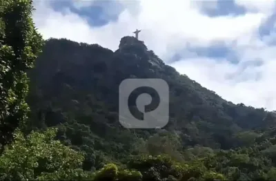 Oportunidade única! pertinho do trenzinho que sobe ao cristo!
