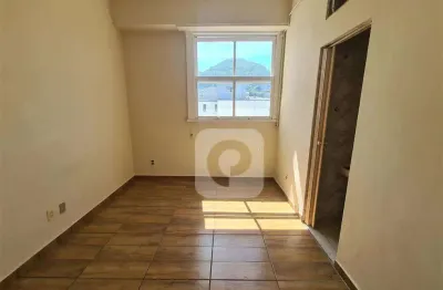 Apartamento à venda no catete próximo ao flamengo, sala e quarto, vista livre!