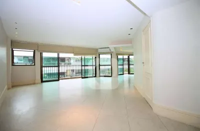 Excelente apartamento 3 quartos e 2 vagas em rua cobiçada do jardim botânico