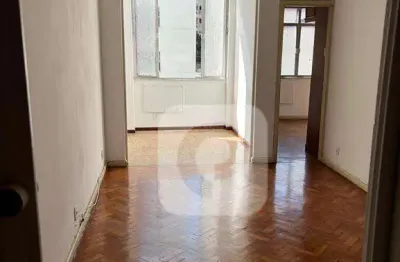 Venda na fernando mendes  2 quartos - 84 metros, quadra da praia.