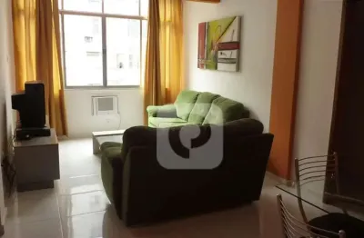 Imperdível! 2 quartos, sala e copa cozinha, andar alto! perto da praia !