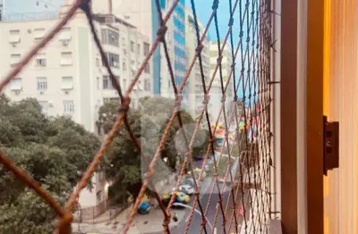 Vendo 2 quartos com suite em copacabana 80m2 a duas quadras da praia