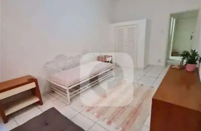 Vendo quarto e sala na avenida atlântica pronto para morar ou investir