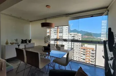 Vendo cobertura 4 quartos - 3 suítes e 2 vagas - condomínio soho residence - barra da tijuca
