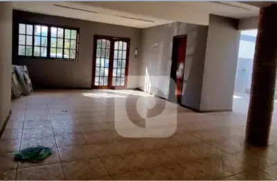 Casa duplex com 194m² 4 quartos 2 suítes 2 wc sala grande com dois ambientes 2 vagas