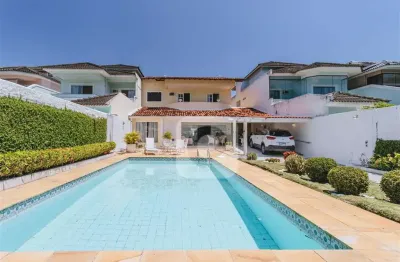Casa com 5 quartos, 470m2, condomínio rio mar, barra da tijuca