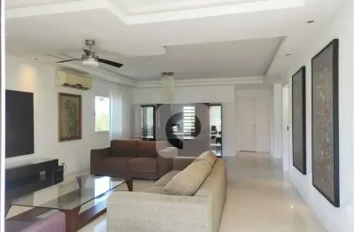 Casa em condomínio fechado com 5 quartos à venda na Estrada dos Bandeirantes, Vargem Grande, Rio de Janeiro