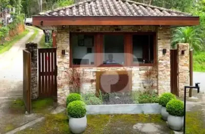Petrópolis condomínio rock valey terreno  7000 m² á venda