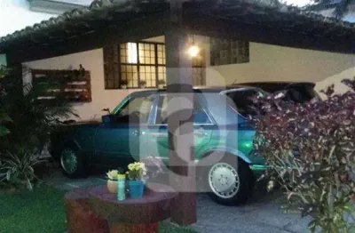 Casa triplex com 560m² 5 quartos à venda no condomínio rio mar na barra da tijuca