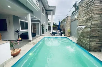 Casa de condomínio com 4 quartos  280m² – vargem pequena