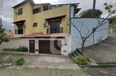 Casa duplex com 135 m² com 3 suítes e piscina privativa à venda na taquara rj