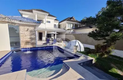 Casa 5 quartos  com 4 suítes condomínio fechado vargem pequena aceita financiamento