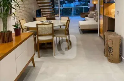 cobertura Jardim Oceânico 250m² de Puro Bom Gosto 4 Quartos 2 Suítes Barra da Tijuca