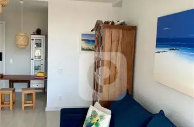 Apartamento reformado com vista livre para o mar na barrinha barra da tijuca 80m² 2 quartos