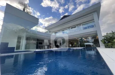 Alphaville Barra da Tijuca Casa com  850 m2 5 suites - Porteira Fechada