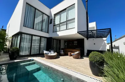 Casa em condomínio fechado com 3 quartos à venda na Rua Presidente Vargas, 146, Pirabeiraba, Joinville