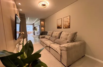 Apartamento giardino, mobiliado, com 3 suítes no bairro saguaçú