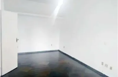 Amplo apartamento de 148 metros quadrados com 3 quartos no bairro peixoto