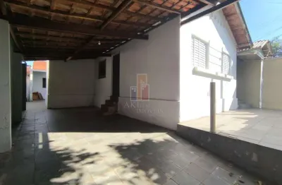 Casa para aluguel com 3 quartos em Núcleo Residencial Beija-Flor, Bauru - SP