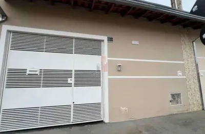 Casa com 3 quartos para alugar na Vila Camargo, Bauru 