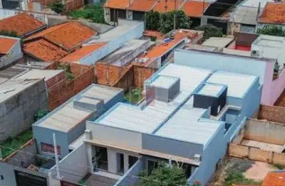 Casa para venda com 125 m² e 3 quartos em Jardim Marília, Bauru - SP