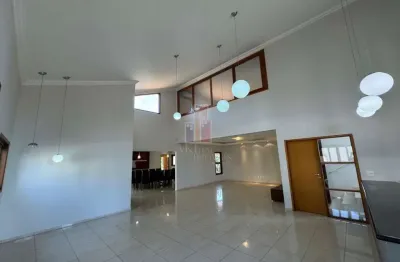 Casa com 3 quartos para alugar na Vila Aviação, Bauru 