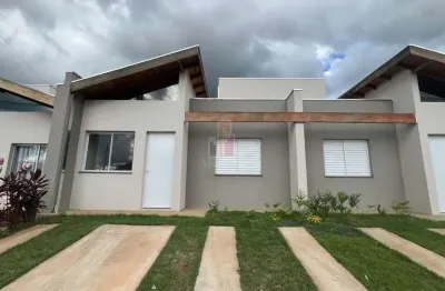 Casa em condomínio fechado com 2 quartos à venda no Centro, Agudos 