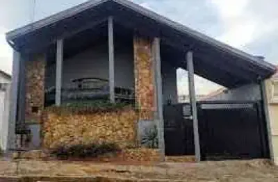 Casa com 3 quartos à venda na Vila Camargo, Bauru 