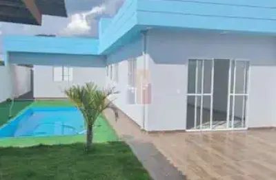 Casa nova com 2 quartos, piscina e financiamento no vale do igapó!