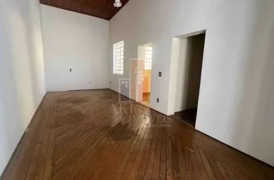 Casa com 3 quartos para alugar no Centro, Agudos 