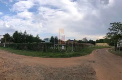 Terreno em condomínio fechado à venda no Condomínio Real Village, Piratininga 