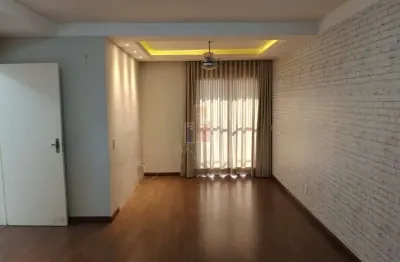 Lindo apartamento, todo reformado, no condomínio  trianon, ao lado do shopping.