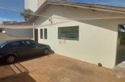 Casa com 3 quartos à venda na Vila Cardia, Bauru 