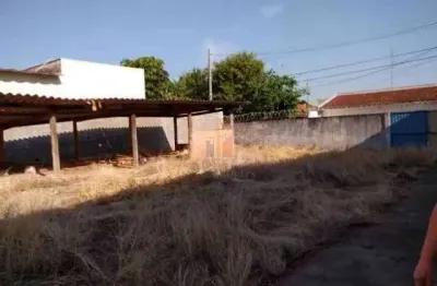 Terreno à venda no Novo Jardim Pagani, Bauru 