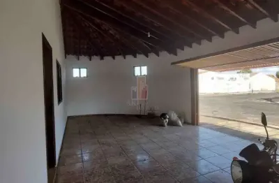 Casa em conjunto habitacional pastor arlindo lopes viana, (bauru) - sp