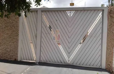 Casa com 3 quartos para alugar no Jardim Santana, Bauru 