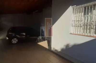 Casa com 3 quartos à venda na Vila Cardia, Bauru 