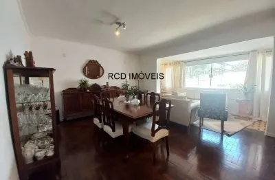 Imperdível oportunidade: casa térrea, 3 quartos, 1 suíte, 2 salas, 3 banheiros, 2 vagas de garagem, 200m².