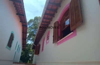 Casa em condomínio com 3 quartos, sendo 1 suíte, perfeita para você e sua família desfrutarem de momentos inesquecíveis juntos