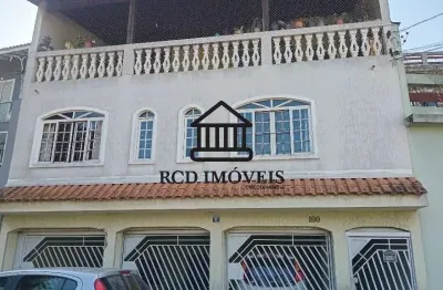 Residência Espetacular em São Paulo: 3 quartos, 1 suíte, 3 salas, 3 banheiros, 3 vagas, 260 m² no Jardim das Vertentes.