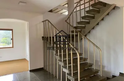 Espetacular Residência de Luxo no Parque dos Príncipes: 4 Quartos, 4 Suítes, 6 Banheiros, 5 Vagas, 450m² - São Paulo-SP.