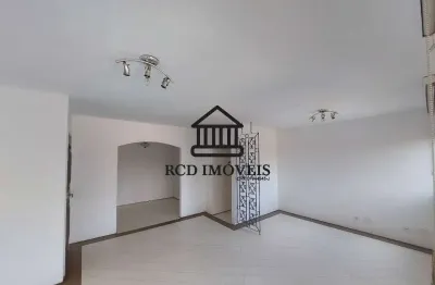 Apartamento de Luxo em Pinheiros: 3 quartos, 1 suíte com closet e sacada, 4 banheiros, 2 vagas de garagem, 125m² de área. Aluguel em SP.